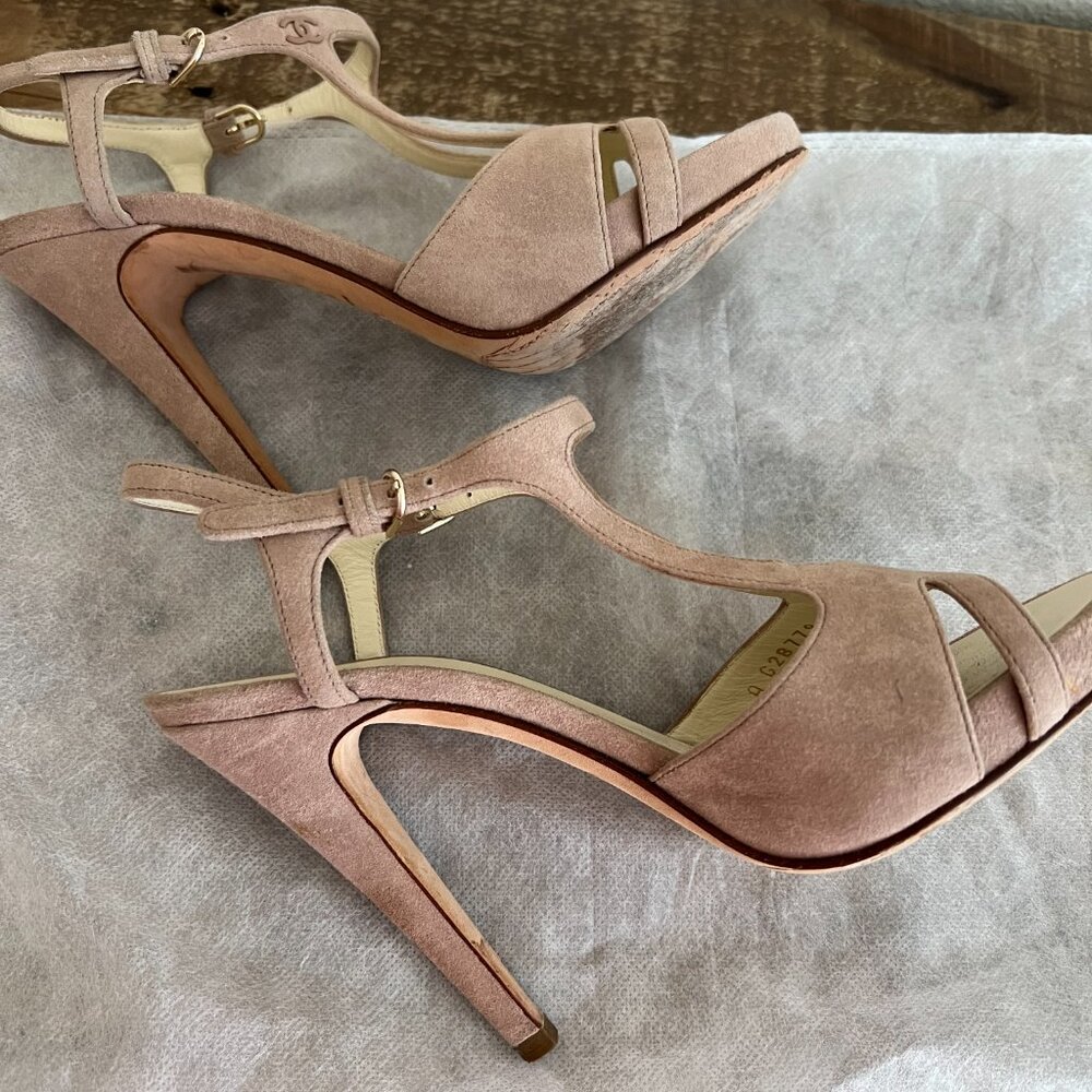 Chanel Suede Heels - Size 36 - Picture 3 of 11
